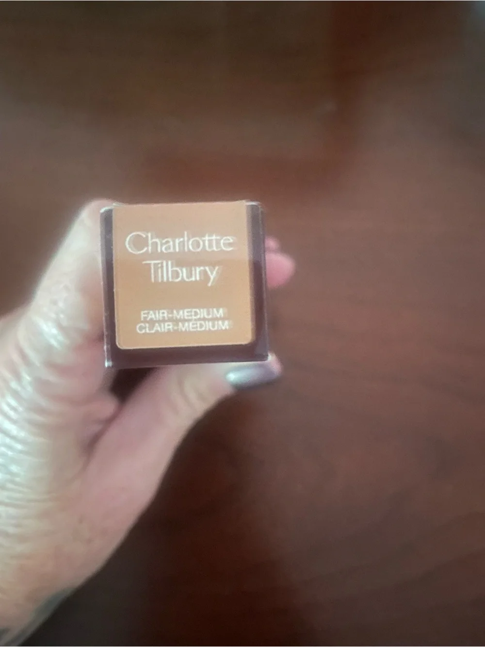 Charlotte Tilbury Hollywood Contour Wand in Rose-Gold and Brown Packaging